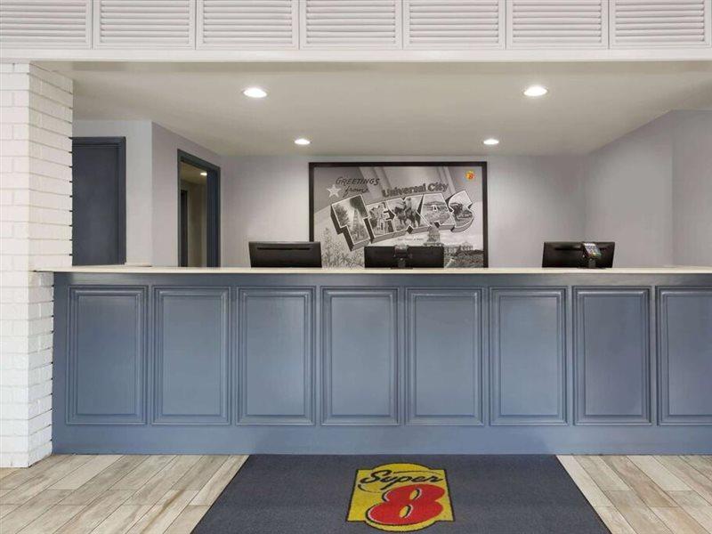 Super 8 By Wyndham Universal City Extérieur photo