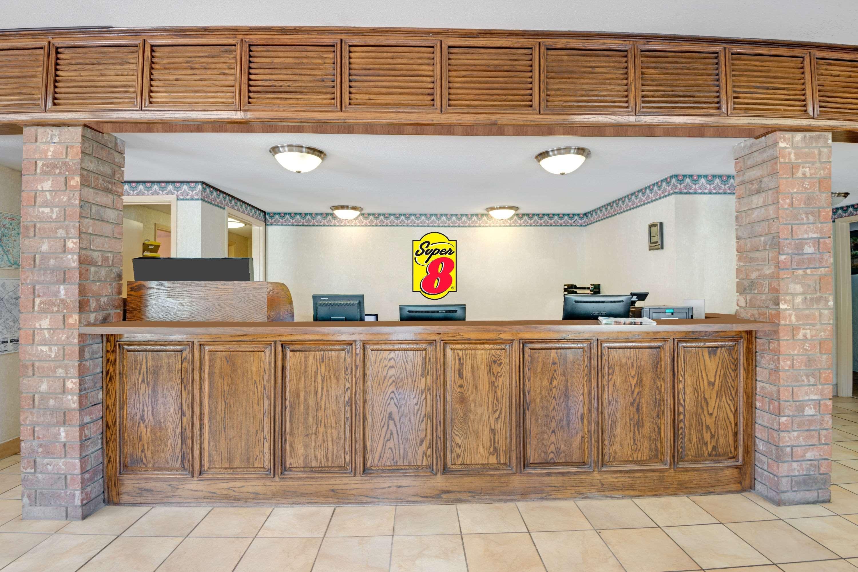 Super 8 By Wyndham Universal City Extérieur photo