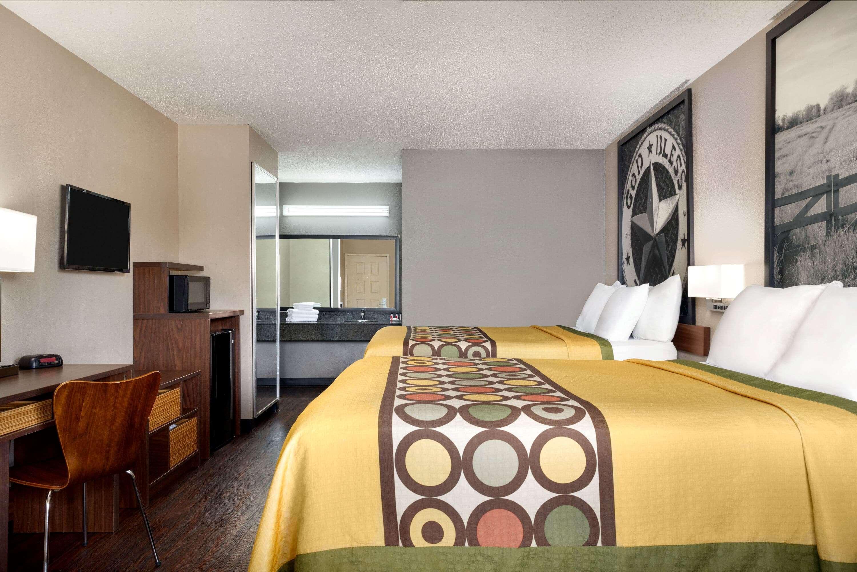 Super 8 By Wyndham Universal City Extérieur photo