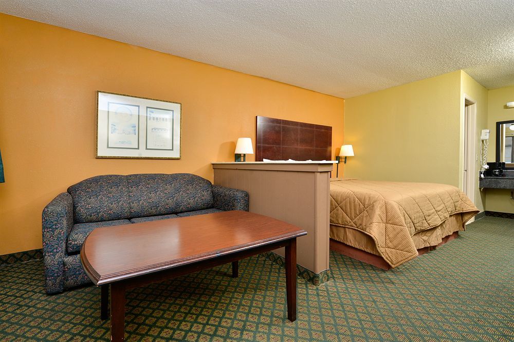 Super 8 By Wyndham Universal City Extérieur photo