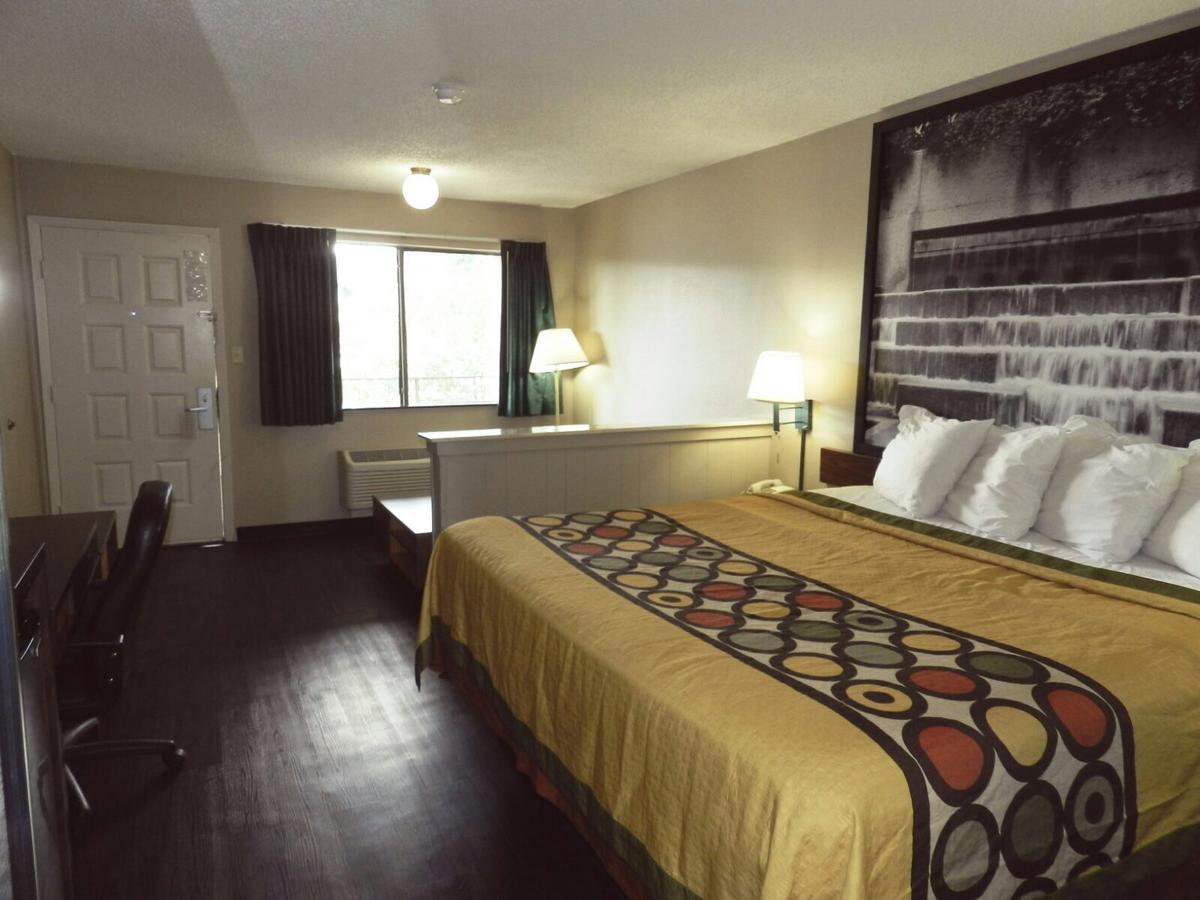 Super 8 By Wyndham Universal City Extérieur photo
